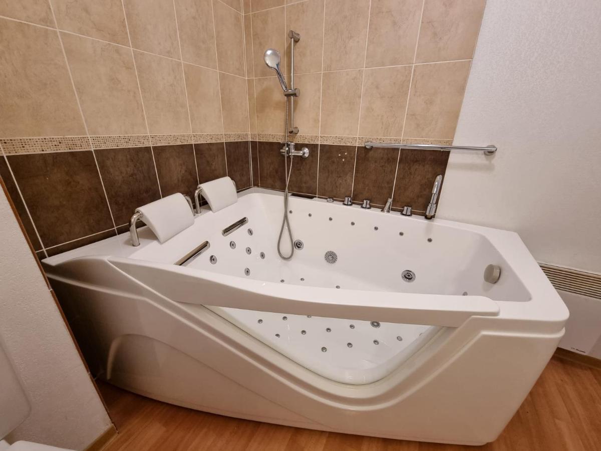 Les Orres 1800 Appartement 4 P Jacuzzi Balneo Prive Vue Piste Piscine Residence Dış mekan fotoğraf
